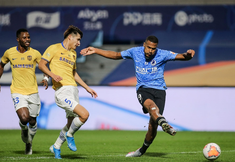 费耶诺德对阿贾克斯精彩纷呈的比赛-凯发网址