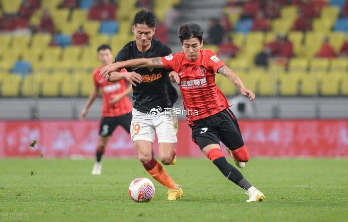 转折点成都蓉城调整名单，NBA季后赛转会期攻防权衡，态度坚定，训练强度明显提升 -凯发体育娱乐